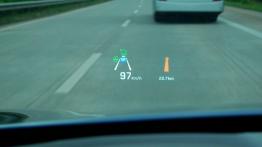Hyundai Genesis Sedan II - galeria redakcyjna - wyświetlacz head-up display (HUD)