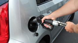 Skoda Citigo G-TEC - galeria redakcyjna - wlew paliwa