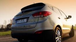 Hyundai ix35 - galeria redakcyjna - widok z tyłu