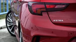 Opel Astra 1.6 Turbo 200 KM - galeria redakcyjna - widok z tyłu