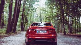 Jaguar XE - galeria redakcyjna - widok z ty?u