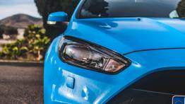 Ford Focus RS - niebieski terrorysta