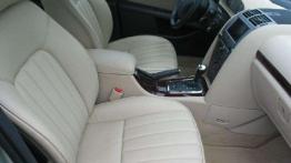 Więcej niż  styl - jako pierwsi w Polsce prezentujemy raport z jazd Peugeotem 407 w najbogatszej wersji wyposażenia