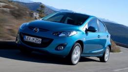 Mazda 2 Facelifting - wersja 5-drzwiowa - widok z przodu