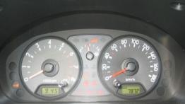 Kia Picanto 1.1 EX - deska rozdzielcza