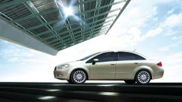 Fiat Linea - lewy bok