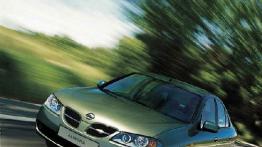 Nissan Almera - widok z przodu