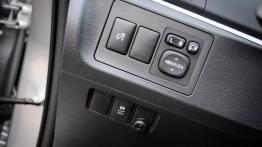 Toyota Verso Facelifting 1.6 D-4D - galeria redakcyjna - panel sterowania pod kierownicą