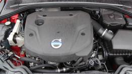 Volvo S60 II Facelifting 2.0 181KM - galeria redakcyjna - silnik