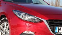 Mazda 3 III Hatchback  2.0 120KM - galeria redakcyjna - prawy przedni reflektor - wyłączony