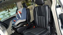 Lancia Voyager Van 3.6 V6 283KM - galeria redakcyjna - tylna kanapa