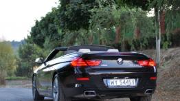 BMW Seria 6 Cabrio (F12) 650i 450KM - galeria redakcyjna - widok z tyłu