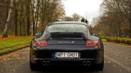 Porsche 911 997 Coupe - galeria redakcyjna - widok z tyłu
