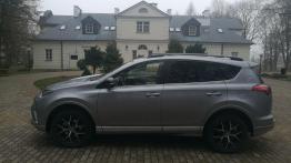 Toyota RAV4 Hybrid Selection ? galeria redakcyjna - lewy bok
