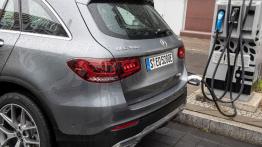 Hybrydowy Mercedes GLE z dieslem pod maską. "Na prądzie" przejedzie dużo dalej niż konkurencja