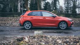 Hyundai i30 N-line - galeria redakcyjna - prawy bok