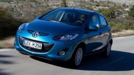 Mazda 2 Facelifting - wersja 5-drzwiowa - widok z przodu