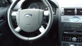 Ford Mondeo 3.0 Titanium - galeria redakcyjna - kierownica