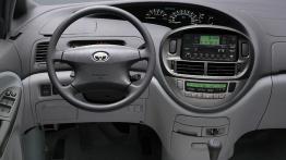 Toyota Previa - kokpit