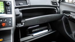 Toyota Verso Facelifting 1.6 D-4D - galeria redakcyjna - schowek przedni otwarty