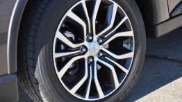 Mitsubishi Outlander 2.2 DID Intense Plus 4WD - galeria redakcyjna - koło