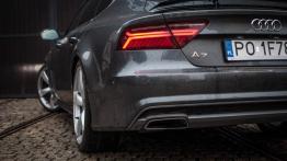 Audi A7 Sportback 3.0 TFSI 333 KM - galeria redakcyjna - lewy tylny reflektor - włączony