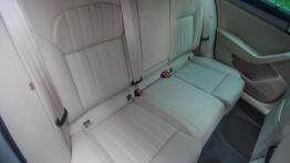 Skoda Superb 1.4 TSI 150 KM - galeria redakcyjna - tylna kanapa