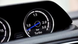 Volkswagen Scirocco R 2.0 TSI 280 KM - galeria redakcyjna - zestaw wskaźników na desce rozdzielczej