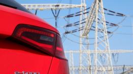 Audi A3 8V Sportback e-tron 204KM - galeria redakcyjna - prawy tylny reflektor - wyłączony