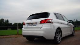 Peugeot 308 II Hatchback 5d - galeria redakcyjna - widok z tyłu