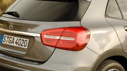 Mercedes GLA - galeria redakcyjna - prawy tylny reflektor - wyłączony