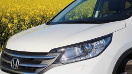 Honda CR-V IV 2.2 i-DTEC 150KM - galeria redakcyjna - lewy przedni reflektor - wyłączony