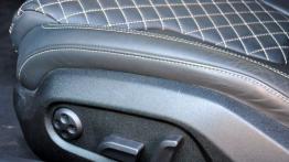 Audi R8 Coupe Facelifting 5.2 FSI 525KM - galeria redakcyjna - sterowanie regulacją foteli