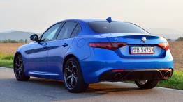 Alfa Romeo Giulia Veloce 2.0 TBi 280 KM - galeria redakcyjna - widok z ty?u