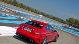 Mercedes Benz C63 AMG Coupe Black Series - Urodzony rekordzista