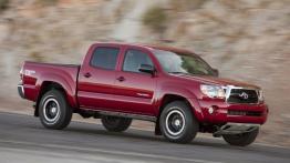 Toyota Tacoma - prawy bok