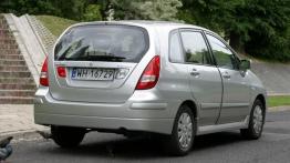 Suzuki Liana 1.6 (106 KM) hatchback - widok z tyłu