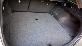 Toyota Auris II Touring Sports Facelifting 1.8 Hybrid 136 KM - galeria redakcyjna - bagażnik