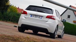 Peugeot 308 II Hatchback 5d - galeria redakcyjna - widok z tyłu