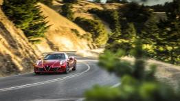 Alfa Romeo 4C (2015) - wersja amerykańska - widok z przodu