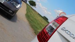 Skoda Superb II Facelifting - galeria redakcyjna - lewy tylny reflektor - wyłączony