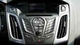 Ford Focus III Hatchback - galeria redakcyjna - konsola środkowa
