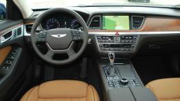 Nowy Hyundai Genesis - koreańska demonstracja