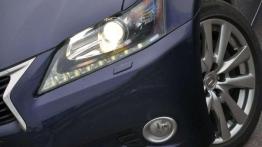 Lexus GS 350 AWD - sportowo-multimedialna elegancja