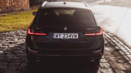 BMW 320d Touring 2.0 190 KM - galeria redakcyjna - widok z ty?u