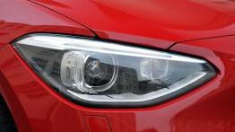 BMW Seria 1 F20-F21 Hatchback 5d 118i 170KM - galeria redakcyjna - prawy przedni reflektor - wyłączo
