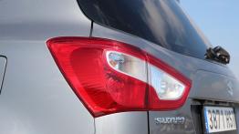 Suzuki SX4 II - galeria redakcyjna - lewy tylny reflektor - wyłączony