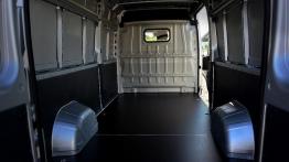 Fiat Ducato III Facelifting - galeria redakcyjna - przestrzeń ładunkowa
