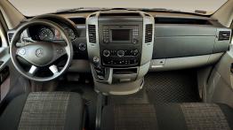 Mercedes Sprinter Furgon 316 CDI - galeria redakcyjna - pełny panel przedni