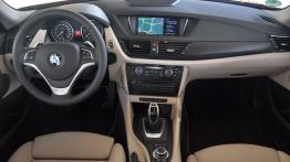 BMW X1 Facelifting - galeria redakcyjna - pełny panel przedni